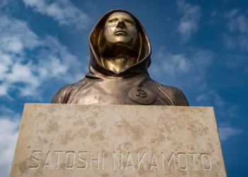 ساتوشی ناکاموتو به‌ عنوان یازدهمین فرد ثروتمند جهان شناخته شد