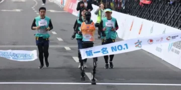 ربات تیانگونگ در انبارها و بیمارستان‌ های چین مشغول به کار شد