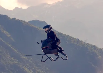 موتور پرنده Airbike با طراحی الهام‌گرفته از جنگ ستارگان رونمایی شد