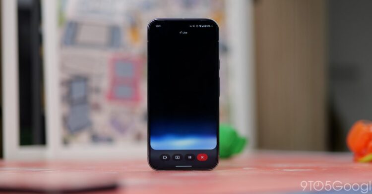 گوگل قابلیت کپشن لحظه‌ای را به Gemini Live اضافه کرد