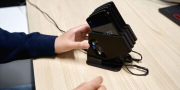 گوشی‌های هوشمند قدیمی، مراکز داده کوچک شدند؛ استفاده نوآورانه پژوهشگران برای پایش دریایی زیر آب