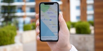 اپل در iOS 26 نقشه‌ها را هوشمندتر می‌کند؛ Apple Maps مسیر رفت‌وآمد شما را یاد می‌گیرد