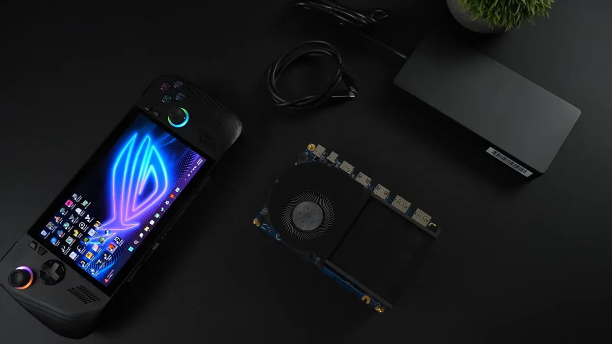 eGPU فشرده مجهز به کارت گرافیک دسکتاپی RTX 5060