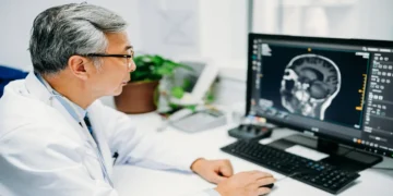 کنترل رایانه با فکر توسط افراد معلول با رابط مغز-رایانه جدید دانشمندان چینی