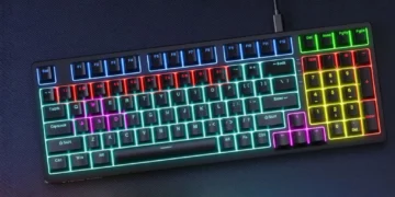 شرکت لنوو از کیبورد مکانیکی جدید خود با نام Aurora GK10 در چین رونمایی کرد؛ محصولی با طراحی ارگونومیک، نورپردازی قابل تنظیم و قابلیت‌های حرفه‌ای، که با قیمتی بسیار مقرون‌به‌صرفه روانه بازار می‌شود.