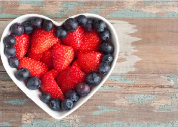 انتخاب‌ های غذایی سالم، راهی موثر برای کاهش خطر بیماری قلبی