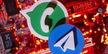 نمایندگان پارلمان روسیه روز سه‌شنبه به توسعه یک پیام‌رسان دولتی جدید رأی دادند؛ پلتفرمی که به طور عمیق با خدمات دولتی ادغام خواهد شد. این اقدام بخشی از تلاش مسکو برای کاهش وابستگی به پلتفرم‌هایی چون WhatsApp و Telegram است.