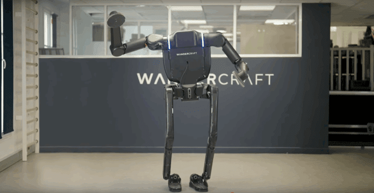 یک شرکت پیشرو در حوزه فناوری‌های اسکلت بیرونی با نام Wandercraft، از نخستین ربات انسان‌نمای خود با نام Calvin پرده برداشت.