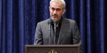 وزیر جدید اقتصاد را بیشتر بشناسید + سوابق علمی و اجرایی