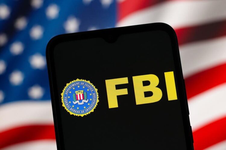 هشدار FBI به کاربران آیفون و اندروید: کلاهبرداری Phantom Hacker پس‌انداز زندگی شما را هدف گرفته است