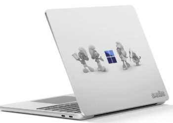 مایکروسافت نسخهای خاص و عجیب از لپتاپ سرفیس را با نام Smurface Edition عرضه کرد