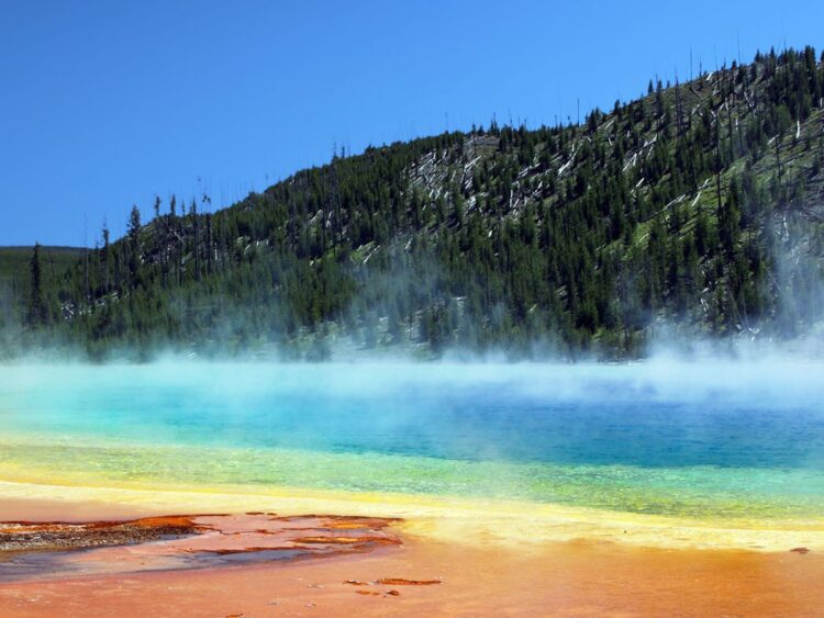 زمین‌لرزه‌های Yellowstone