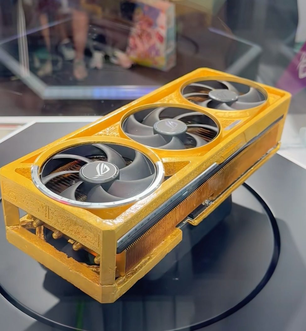 کارت گرافیک ROG Astral RTX 5090 Real Gold Edition