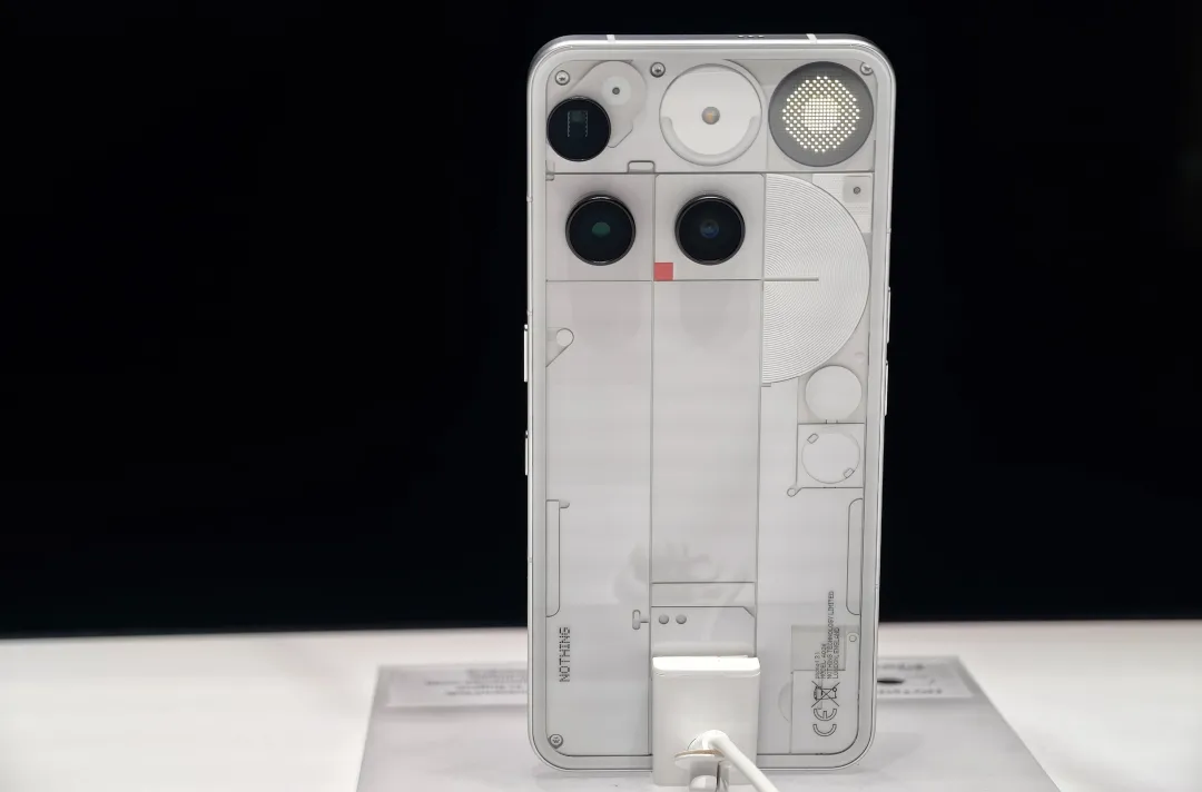 گوشی Phone 3 ناتینگ