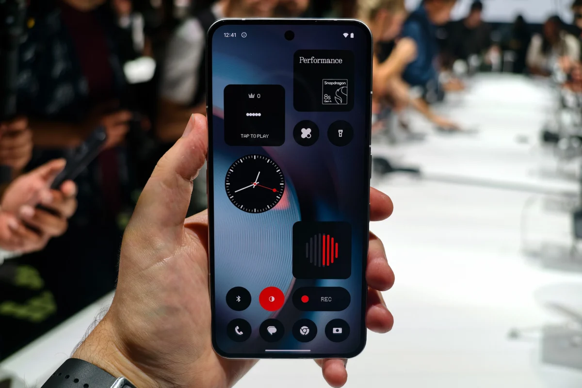 گوشی Phone 3 ناتینگ