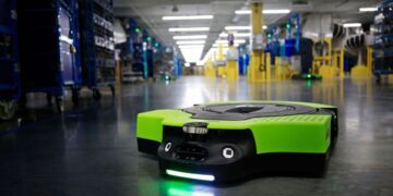 آمازون از مدل هوش مصنوعی DeepFleet برای ناوگان رباتیک خود رونمایی کرد