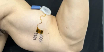 تشخیص کم آبی بدن با کمک یک سنسور پوشیدنی نوآورانه