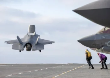 گرفتار شدن جنگنده F-35 بریتانیا در هند؛ نگرانیها از افشای فناوری محرمانه