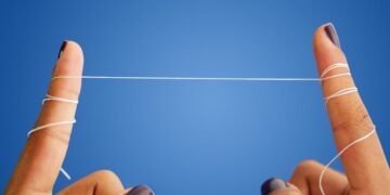 دانشمندان با استفاده از نخ‌ دندان واکسن جدیدی برای آنفولانزا ساختند