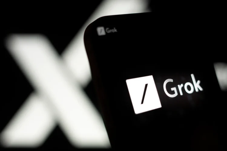 نسخه ارتقایافته "Grok" دموکرات‌ها و مدیران یهودی هالیوود را هدف گرفت