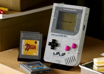لگو از نسخه رسمی کنسول Game Boy نینتندو با نمایشگر لنتیکولار رونمایی کرد