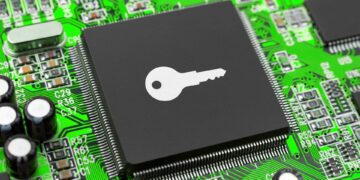 با پایان یافتن اعتبار کلید امضای Secure Boot مایکروسافت در ۱۱ سپتامبر، بسیاری از کاربران لینوکس ممکن است با مشکلاتی در اجرای سیستم‌عامل‌های خود مواجه شوند؛ مشکلی که به‌ویژه برای کاربرانی که به امنیت بوت سیستم اهمیت می‌دهند، دردسرساز خواهد بود.