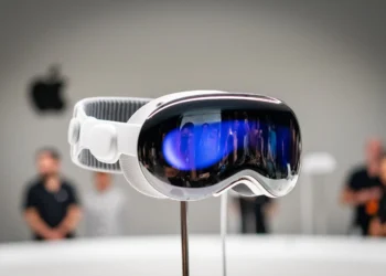 اپل از مهندس پیشین Vision Pro به اتهام سرقت اسرار تجاری شکایت کرد