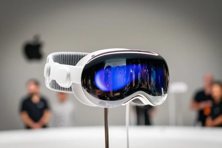 اپل از مهندس پیشین Vision Pro به اتهام سرقت اسرار تجاری شکایت کرد