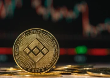 تحلیل قیمت BNB؛ آیا بایننس کوین آماده‌ عبور از ۱,۰۰۰ دلار است؟