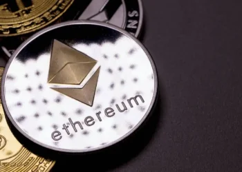 پیشتازی صندوق‌های قابل معامله اتریوم نسبت به بیت‌کوین در یک روند نادر ۶ روزه