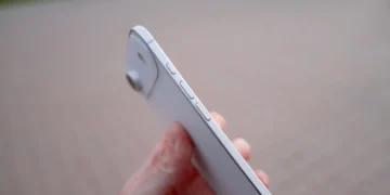 افشای ظرفیت باتری آیفون ۱۷ ایر؛ ضعف بزرگ مدل جدید لو رفت