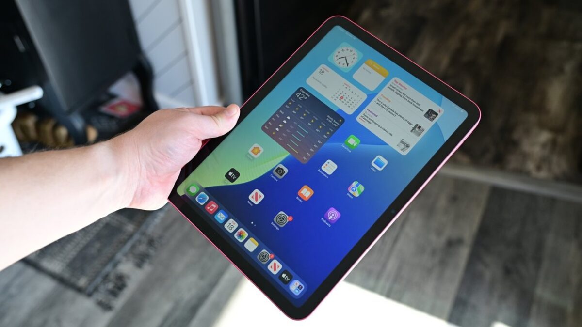 بررسی نمایشگر iPad 2025: هنوز در سطح LCD