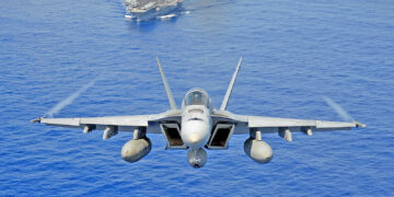 بهترین جنگنده‌های ناونشین جهان در سال ۲۰۲۵؛ مقایسه جامع و فنی