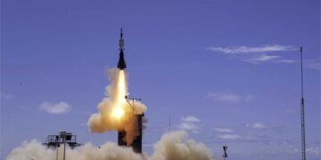 آزمایش موفق موشک پدافند هوایی ASTER