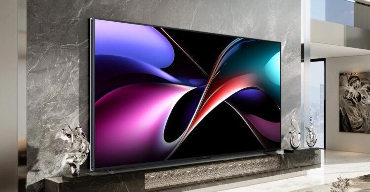 تلویزیون ۱۱۶ اینچی RGB MiniLED هایسنس