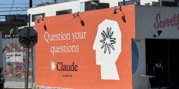 قابلیت پایان مکالمه مدل Claude