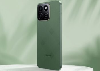 آنر X7d با نمایشگر ۱۲۰ هرتز و باتری ۶۵۰۰ میلی‌آمپرساعتی معرفی شد