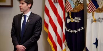 ارائه تقریباً رایگان ChatGPT به دولت آمریکا توسط OpenAI