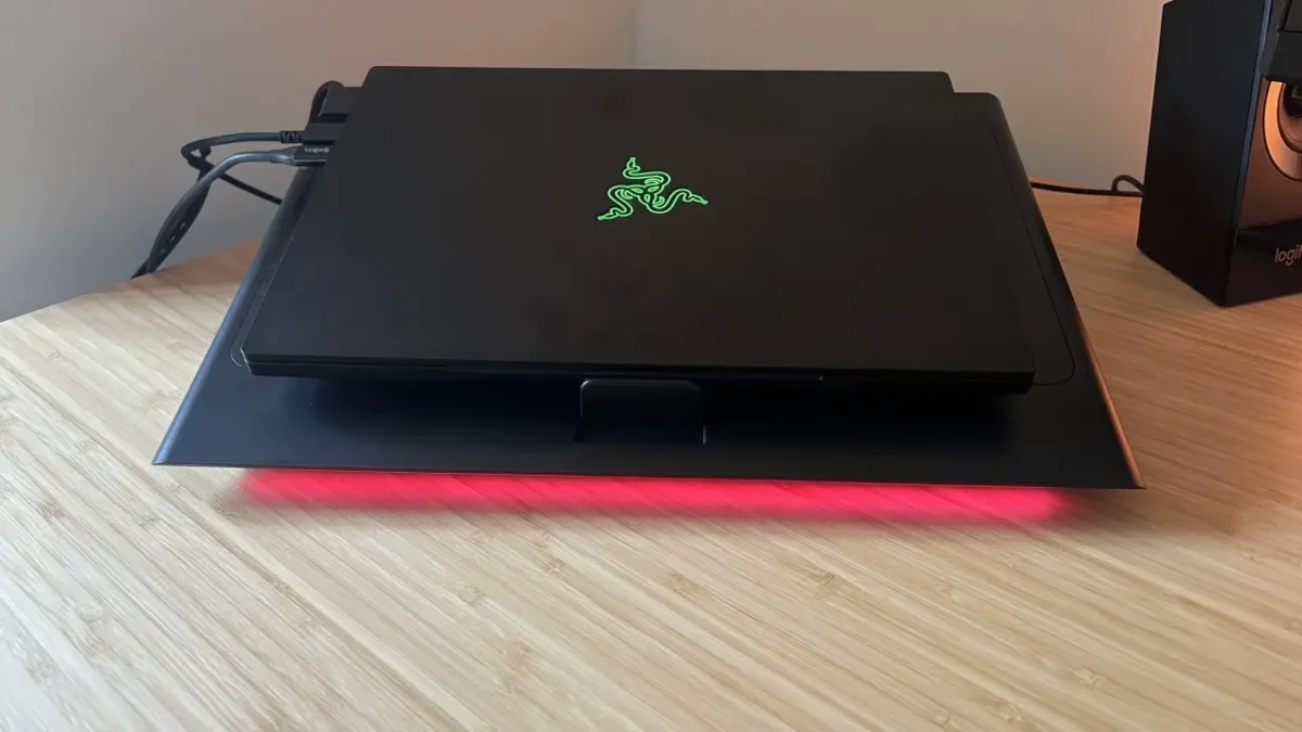 Razer Laptop Cooling Pad – طراحی حرفهای برای گیمرها