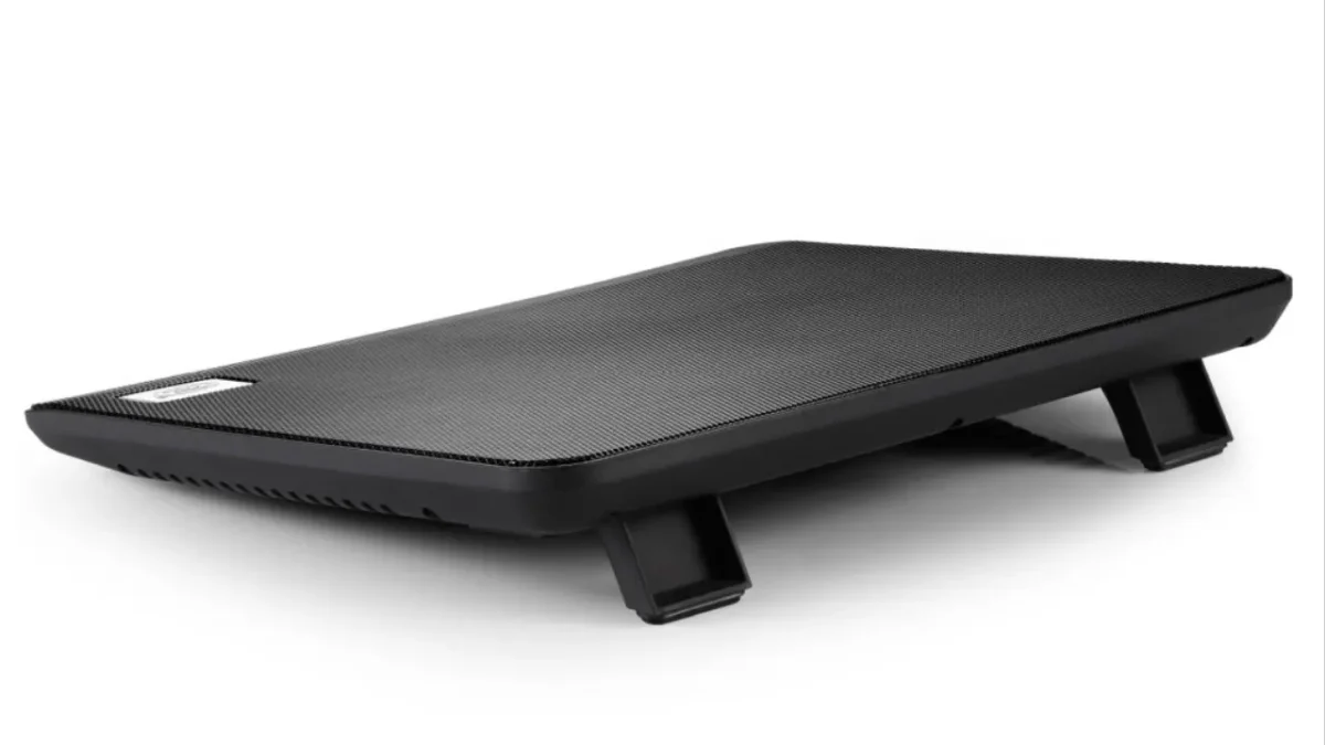 Deepcool N17 – طراحی ساده و قابل حمل برای دانشجویان