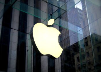 شکایت اپل از سینماهای زنجیره‌ای Apple Cinemas به ‌دلیل نقض علائم تجاری
