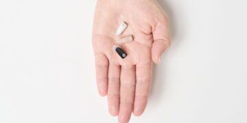 تجربه صدای شفاف و بدون نویز با سمعک‌های مینیاتوری جدید