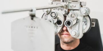 شناسایی علائم اولیه آلزایمر سال ها قبل از بروز اختلالات حافظه با معاینه چشم