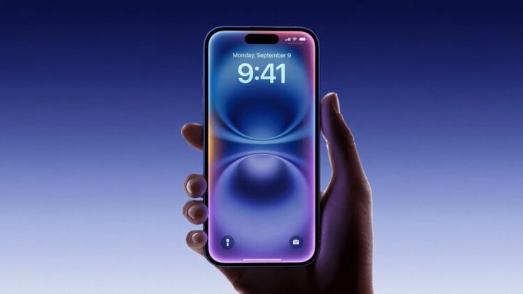 اپل در حال مذاکره با گوگل برای به‌کارگیری مدل هوش مصنوعی Gemini در نسخه جدید دستیار صوتی سیری است. این اقدام پس از گفت‌وگوهای مشابه با شرکت‌های OpenAI و Anthropic صورت می‌گیرد.