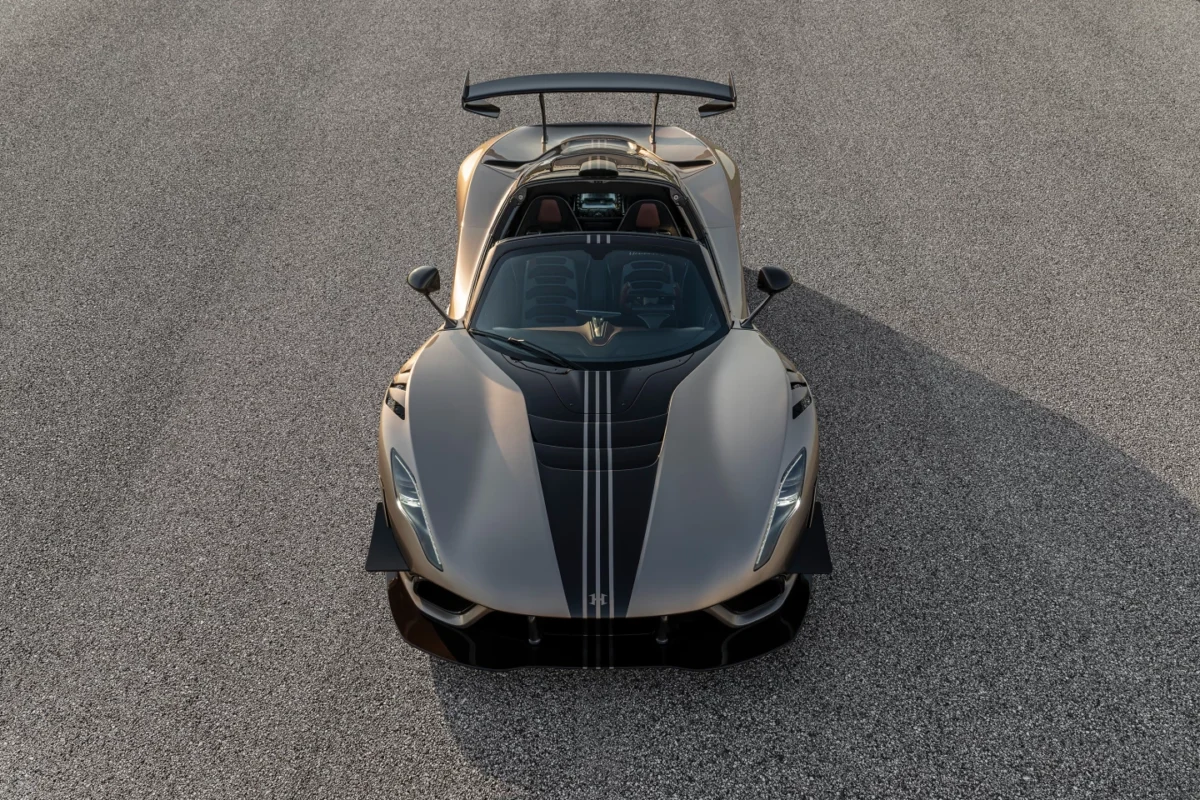 ابرخودروی ۲,۰۳۱ اسب بخاری Venom F5 Revolution LF هنسی با گیربکس دستی رونمایی شد
