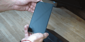 دلایل روشن نشدن گوشی اندرویدی + راهکارهای رفع مشکل