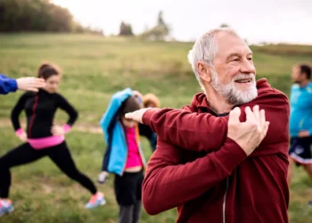 فعالیت اجتماعی منظم طول عمر را افزایش می دهد