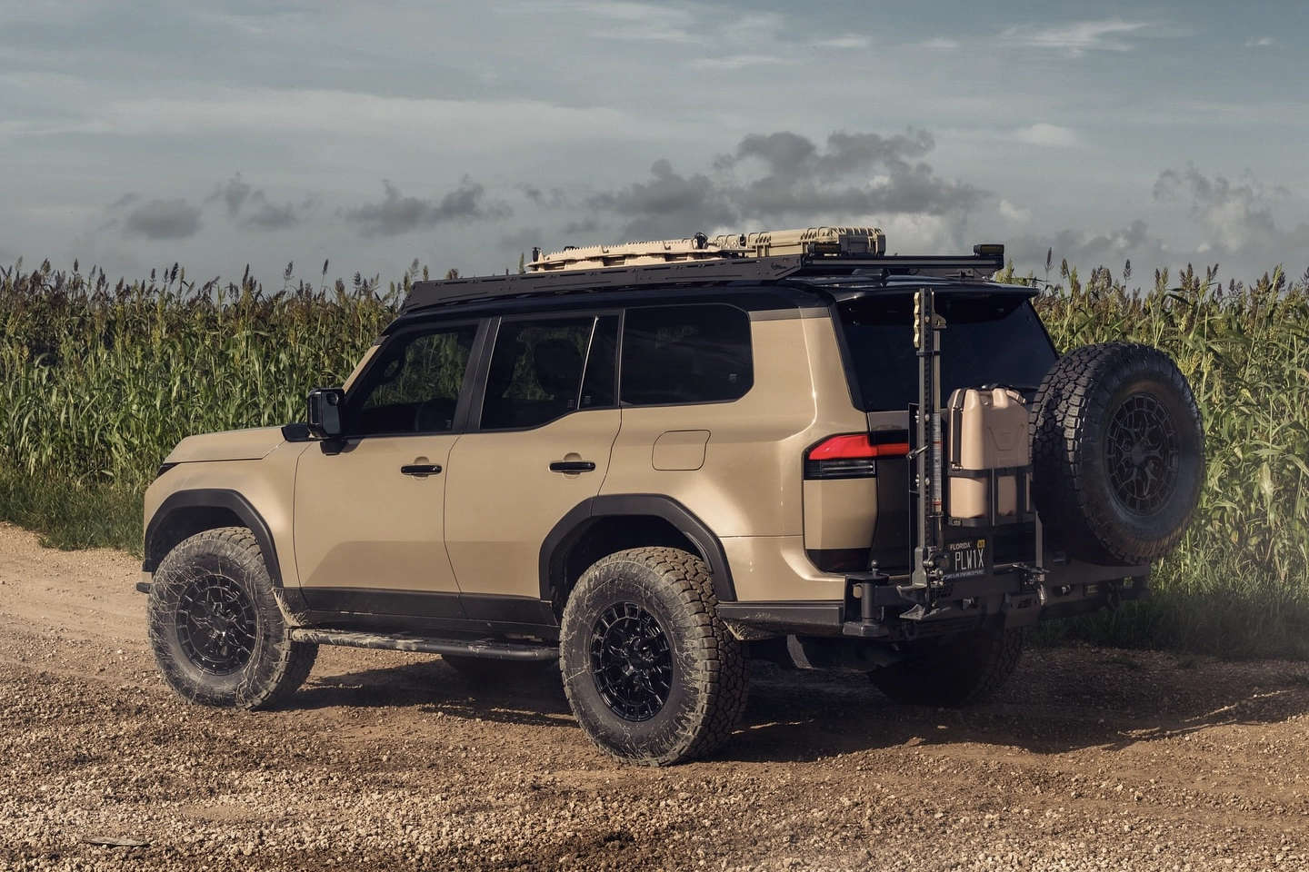 مدل سفارشی لکسوس GX 550 Overtrail+ با تجهیزات آفرودی معرفی شد