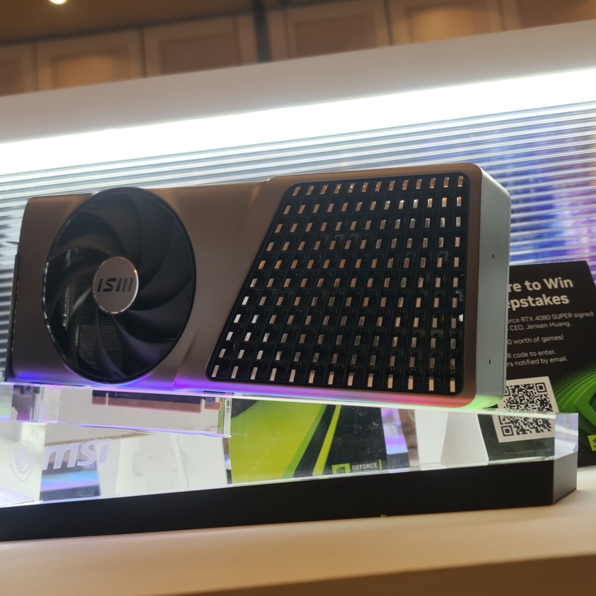 رونمایی شرکت MSI از کارت گرافیک RTX 5080 Expert با طراحی متفاوت دو فن