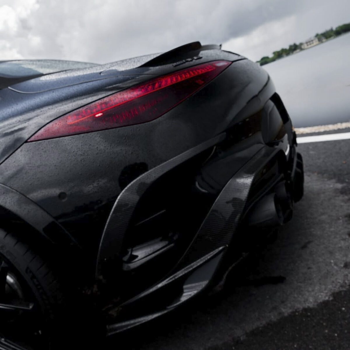 رونمایی از نسخه سفارشی خودروی Mercedes-AMG SL 63 توسط منصوری